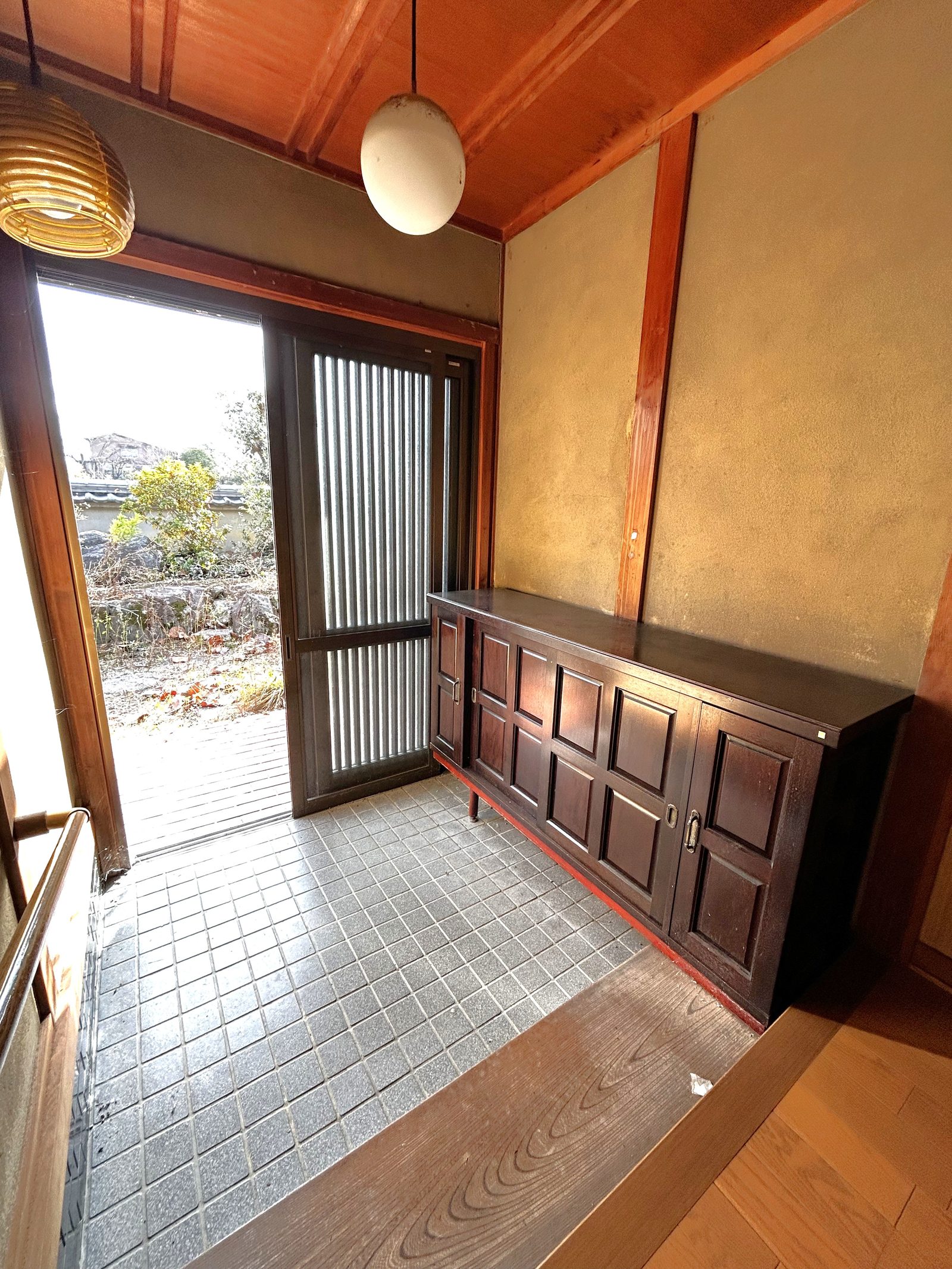 岩岡中古戸建の玄関